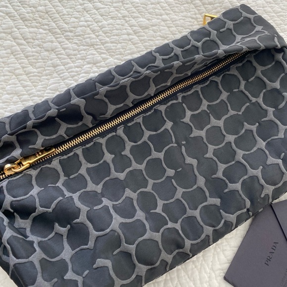 Authentic Parada envelope handbag - Picture 8 of 11